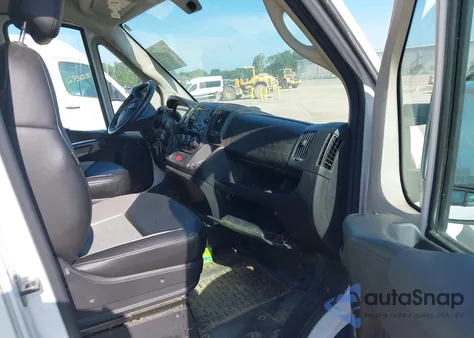 2020 Ram Promaster 2500 High Roof 136 Wb из США, поврежденный, VIN 3C6TRVCG9LE131195